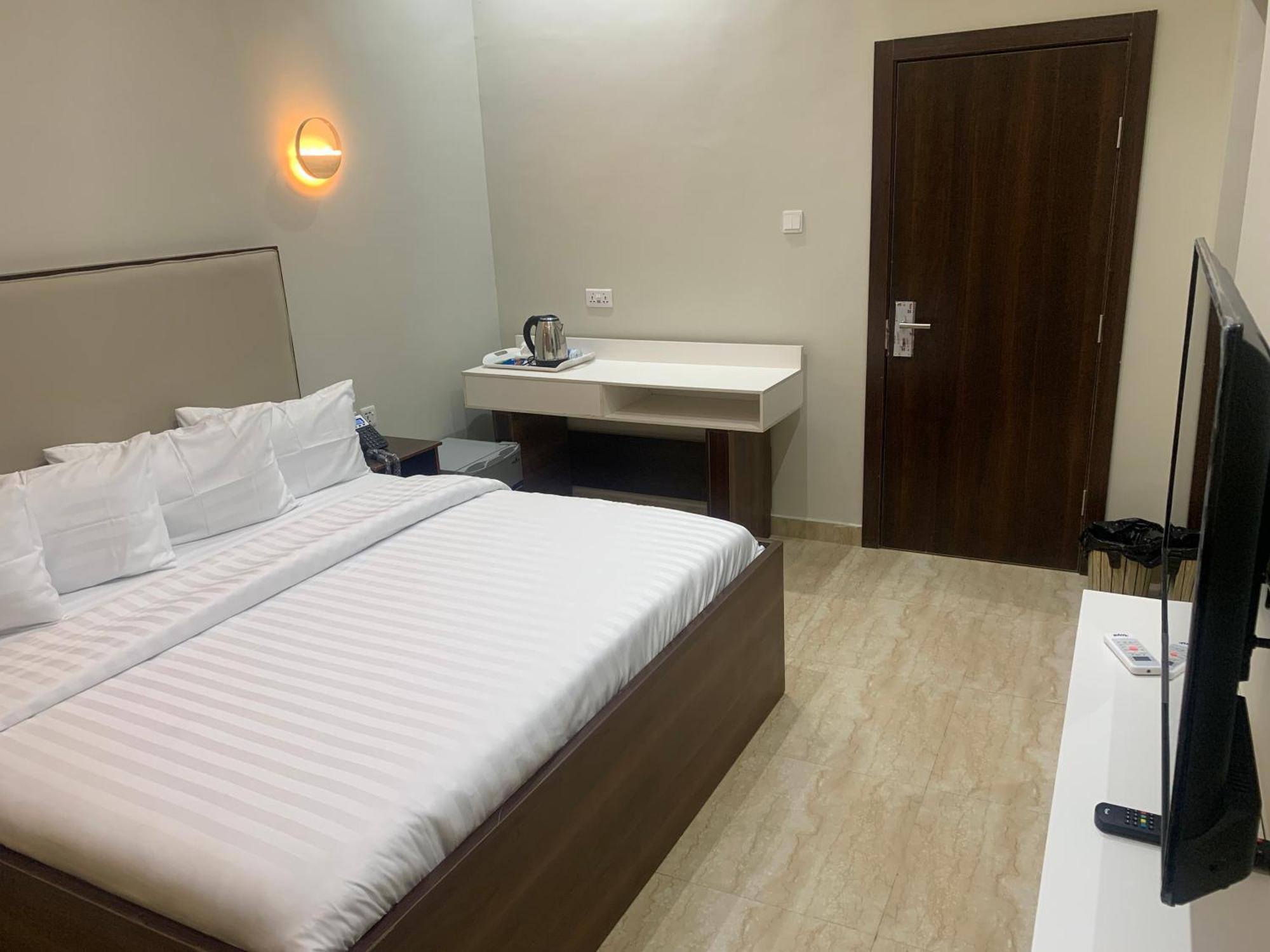 Greywood Hotel And Apartments Ikeja Exterior foto