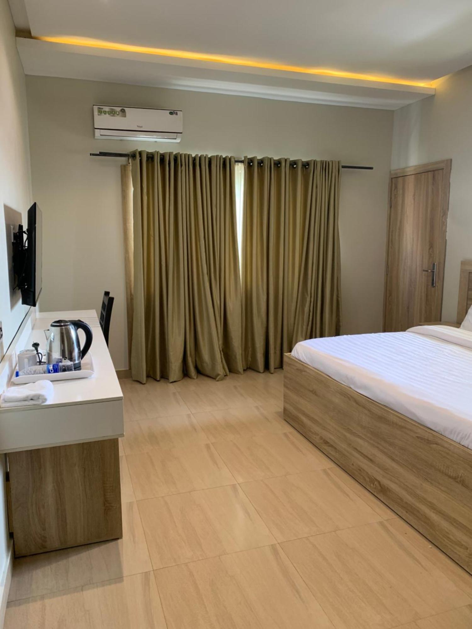 Greywood Hotel And Apartments Ikeja Exterior foto